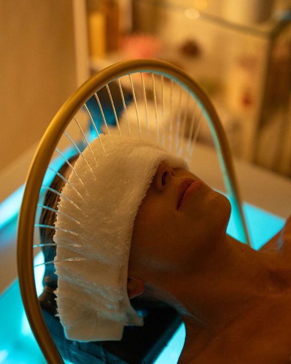 Daryeelka madaxa ee Korean head spa